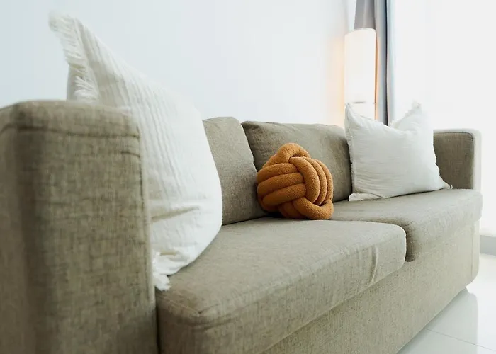 Free Parking! Beautiful 2br In Central Makati Apartamento