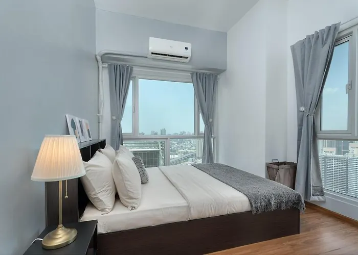 Free Parking! Beautiful 2br In Central Makati Apartamento